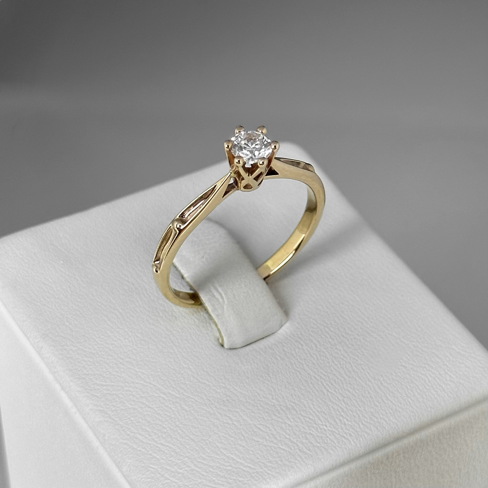 Кольцо 01К616885