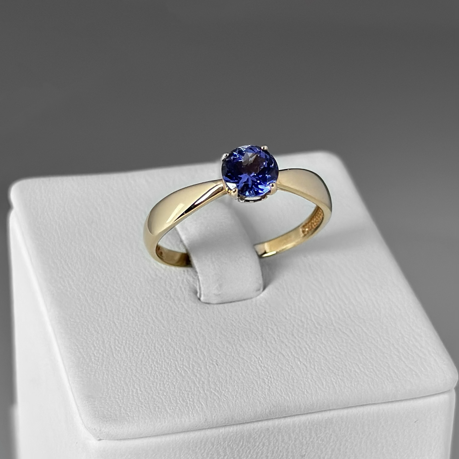 Кольцо 10990097